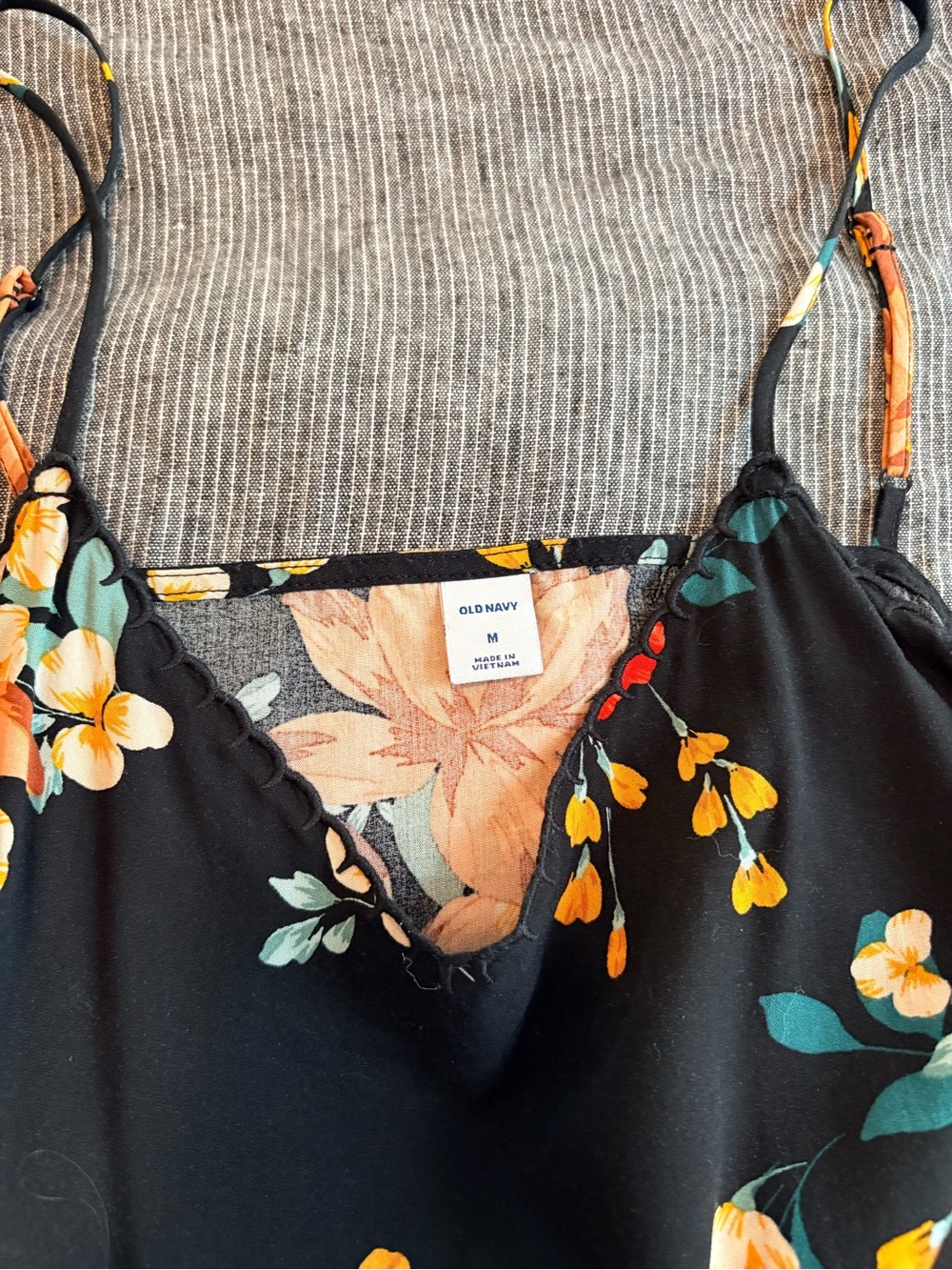 Floral Tank Top - Picture 4 of 4